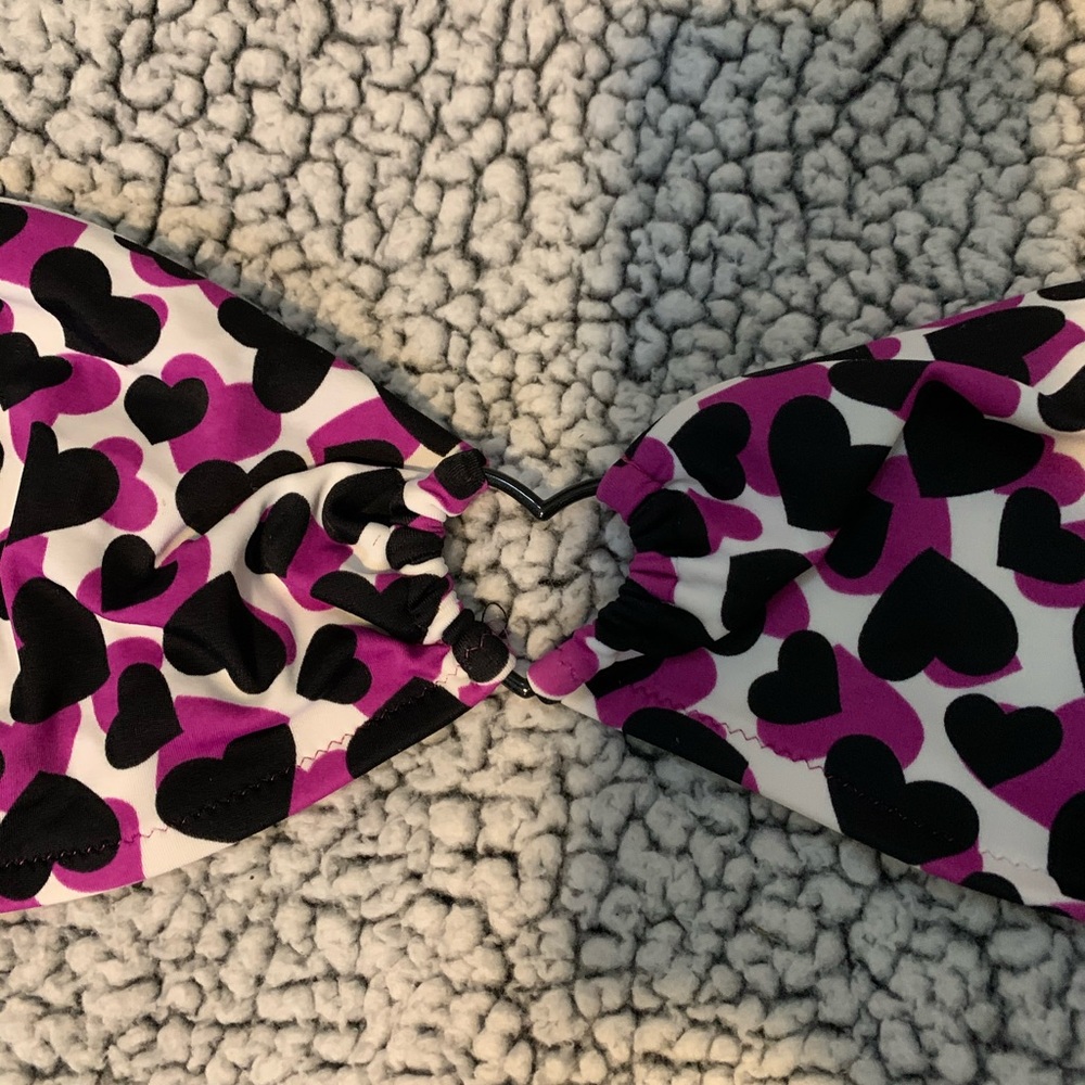 Bathing suit - Picture 2 of 3